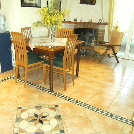 Emily Bed & Breakfast Stroncone Luaran gambar